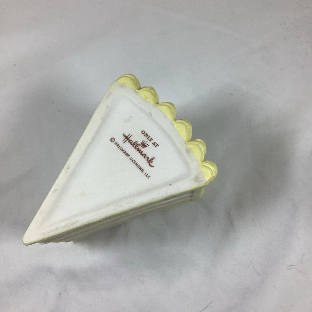 Hallmark Porcelain Trinket Box Cake Slice Yellow Daisy Love Keepsake‎